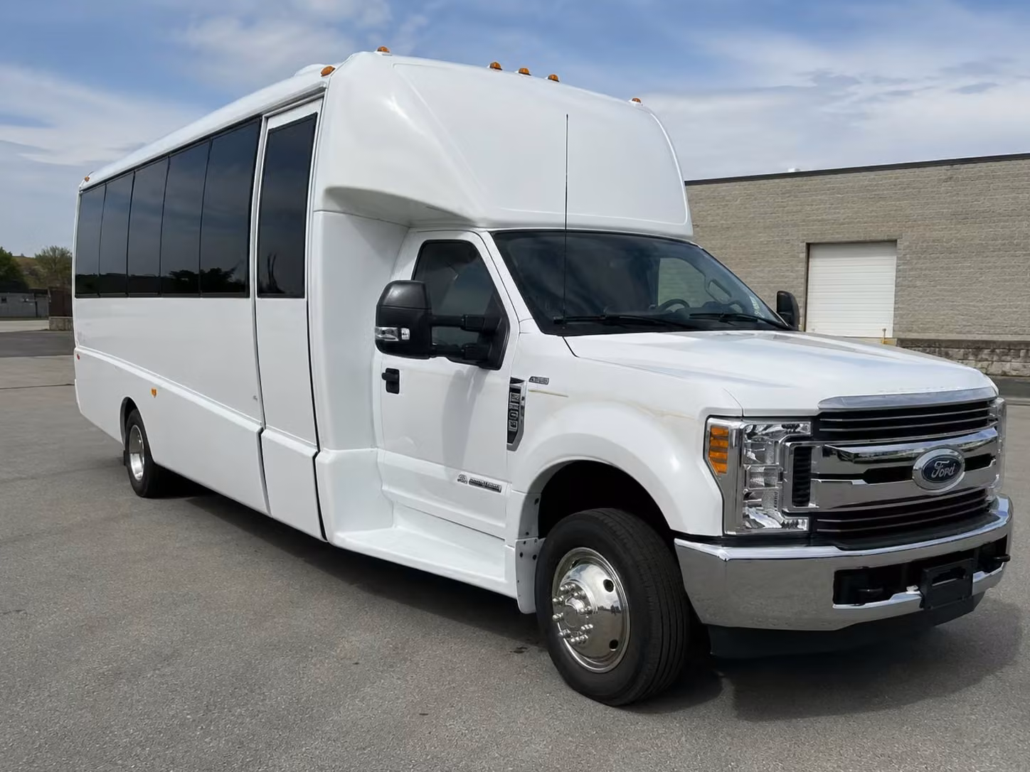 18 passenger minibus